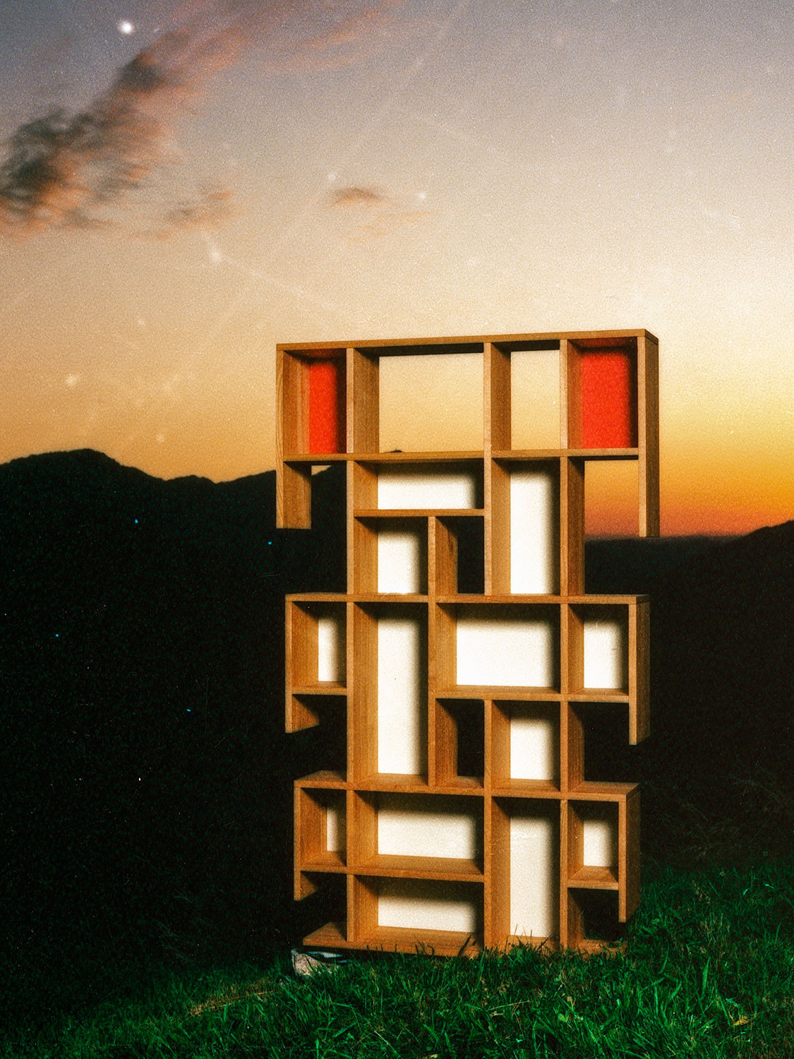 Massivholzregal "Sumpfmonster" in Kirschbaum, 127 × 208 × 27 cm