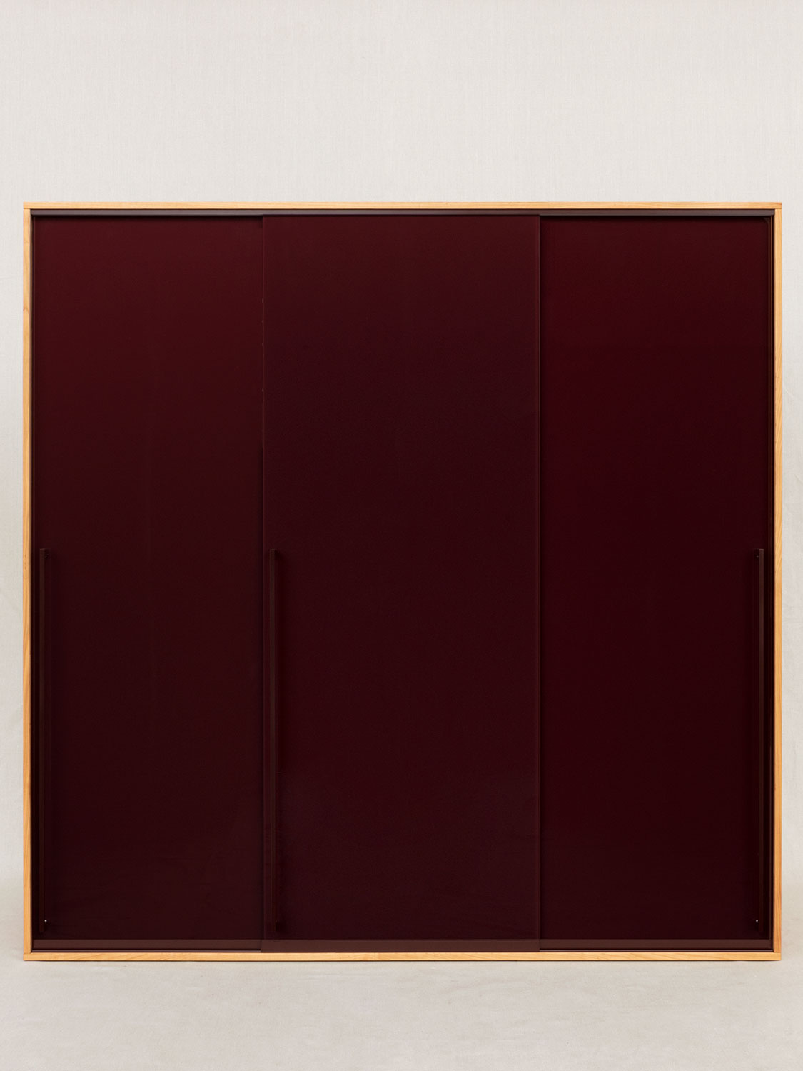 Schiebet&uuml;rschrank aus Kirschbaum Massivholz, mit 3 Schiebet&uuml;ren aus Glas