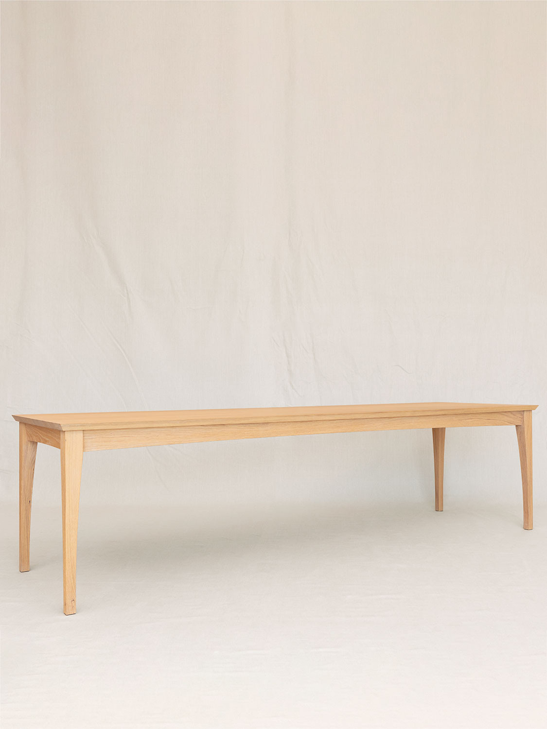 Esstisch Filago, klassischer Bidermeier Zargentisch, Eiche massiv weissgeölt, 280 × 85 cm