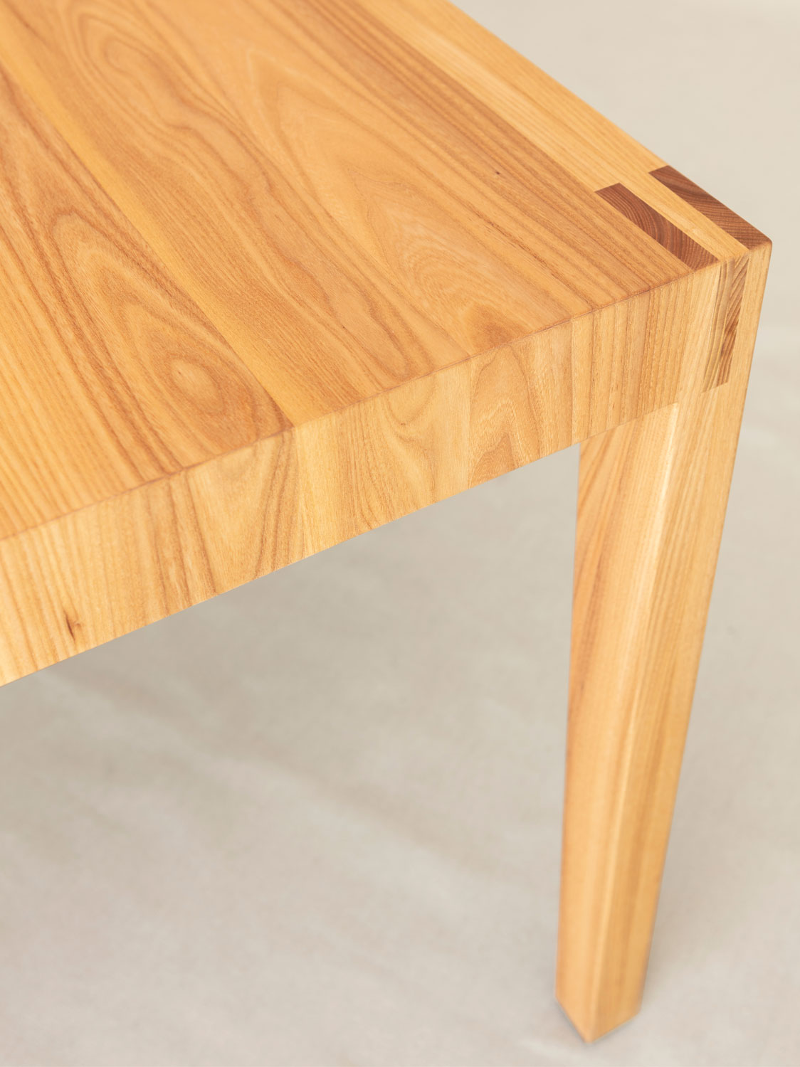 Esstisch Iberis, Ulme massiv (Massivholz), 230 × 85 cm