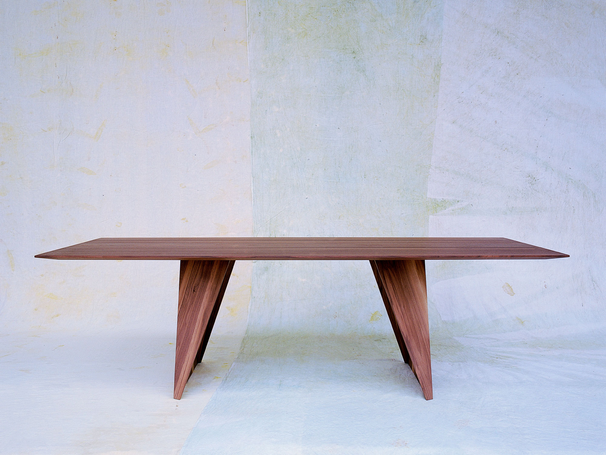 Esstisch Imagori, Nussbaum massiv (Massivholz), 250 × 95 cm