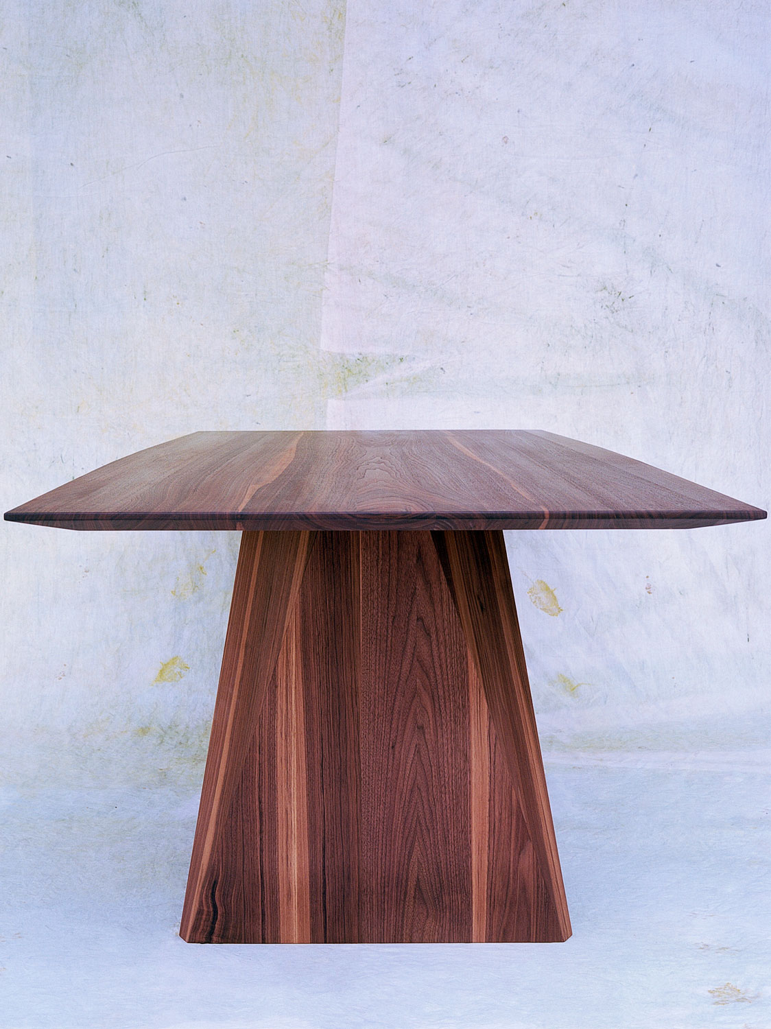 Esstisch Imagori, Nussbaum massiv (Massivholz), 250 × 95 cm