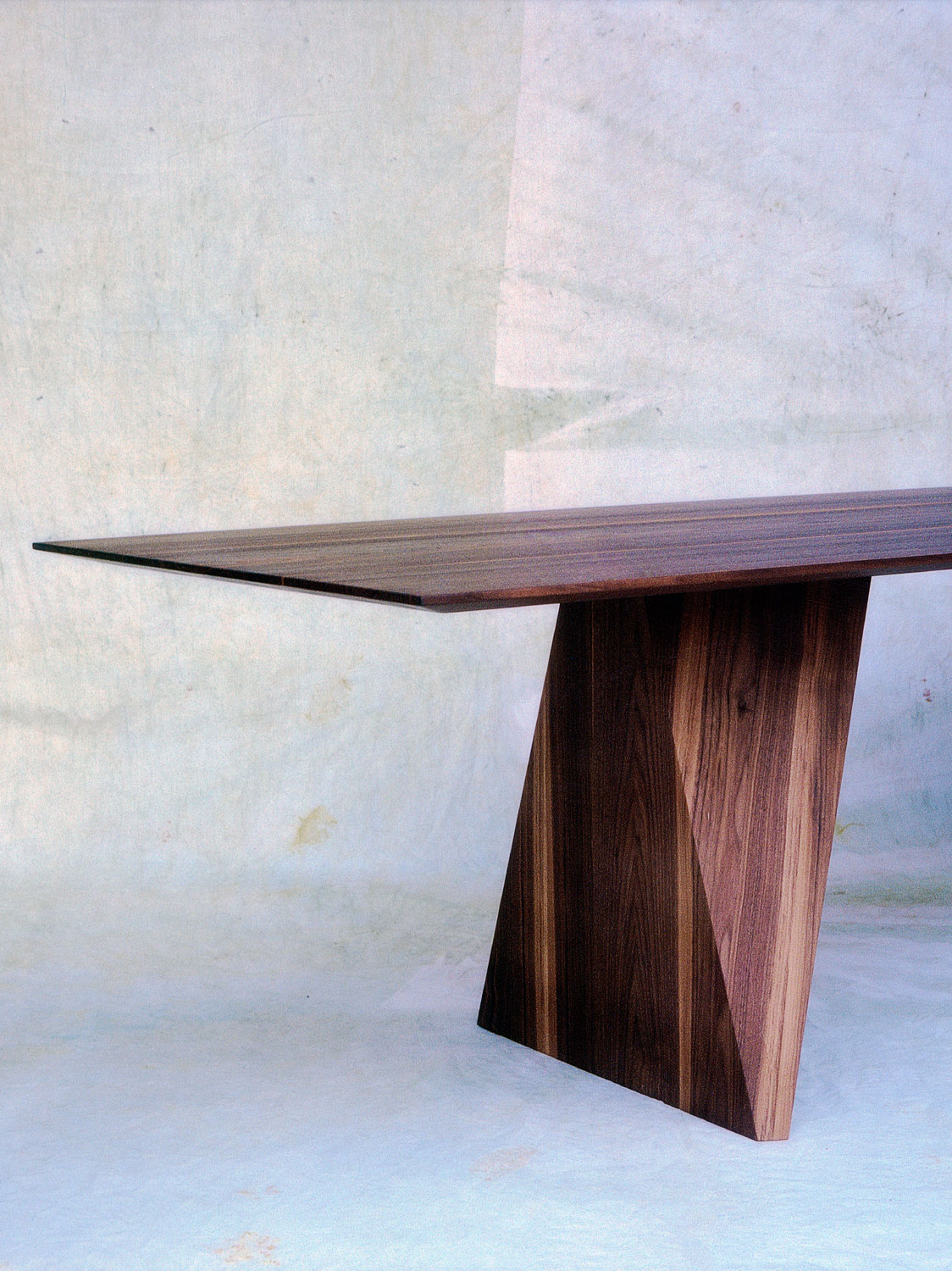 Esstisch Imagori, Nussbaum massiv (Massivholz)