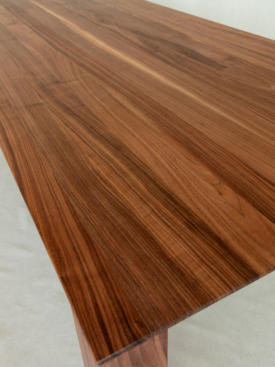 Esstisch Lura, Nussbaum massiv (Massivholz), 220 × 90 cm