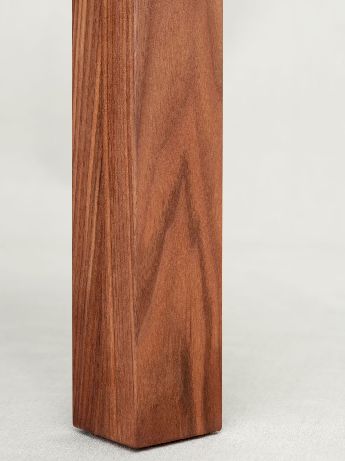 Esstisch Lura, Nussbaum massiv (Massivholz)